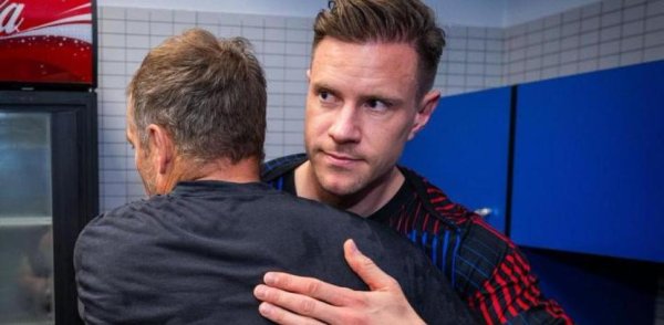 鑫月配 世体：在谈到特尔施特根时，弗里克表示俱乐部处境复杂，