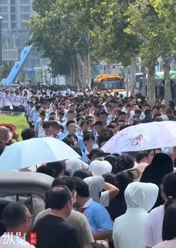 兆富配资 山东一中学初一招了94个班？教体局：招生巅峰期，会保证教学质量